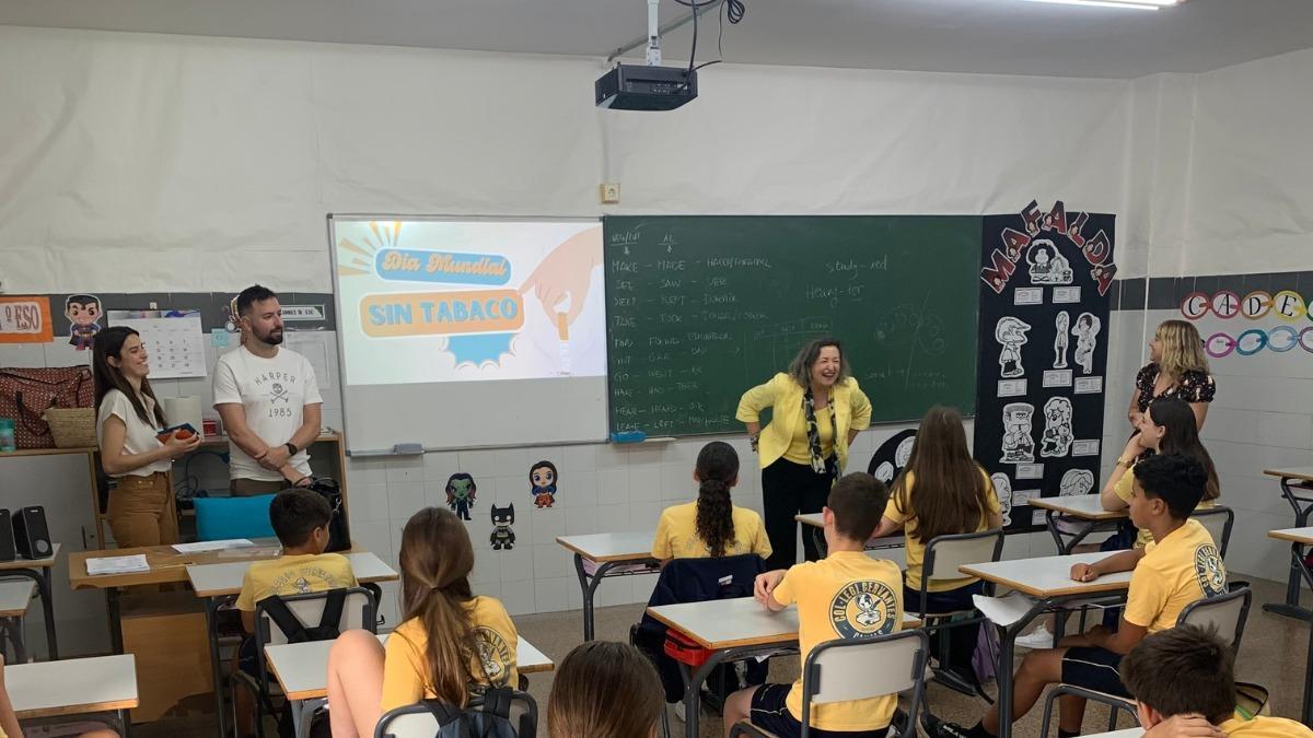 Aula del colegio Cervantes de Canals ganadora del premio Sin Humo de Salud Pública.