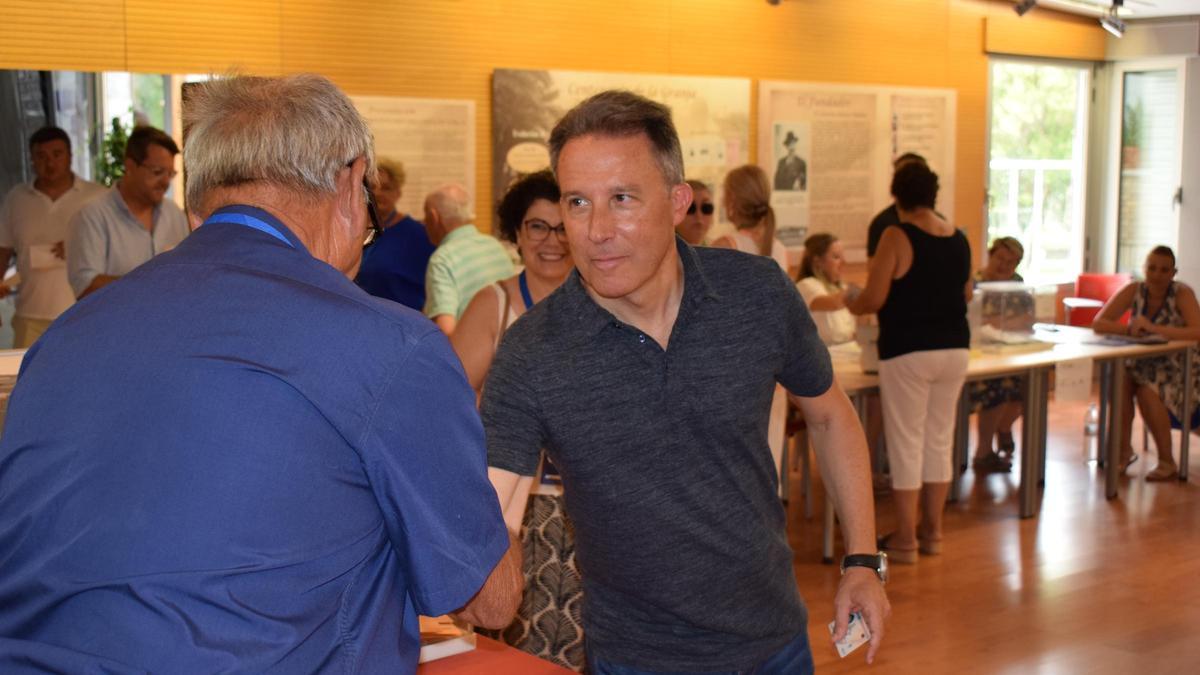 Fulgencio Gil durante la jornada electoral del 23J.