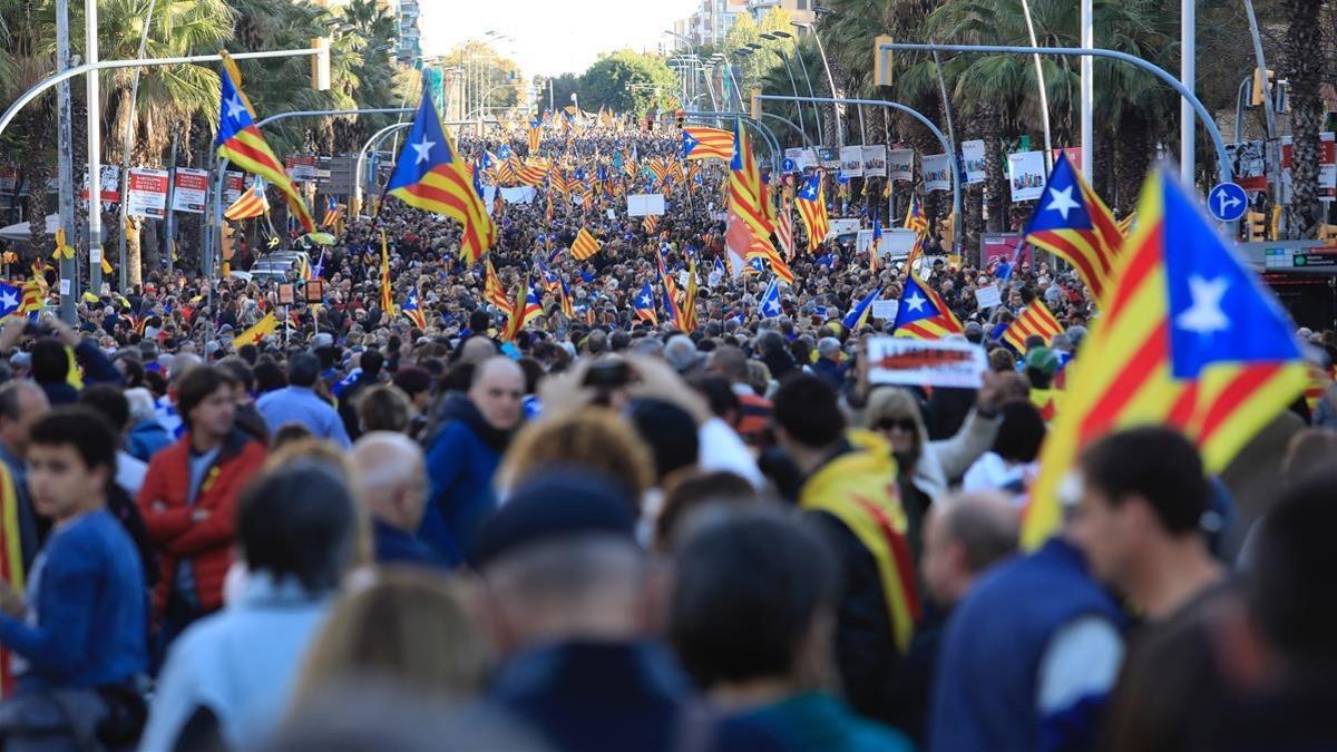 Concentración de independentistas en Barcelona, el día 11 de noviembre.