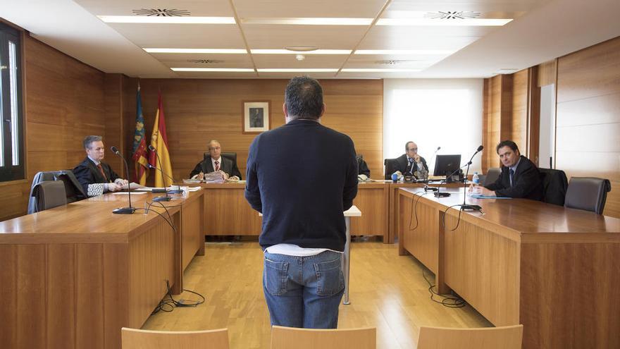 El acusado, ayer en la Audiencia de Castelló