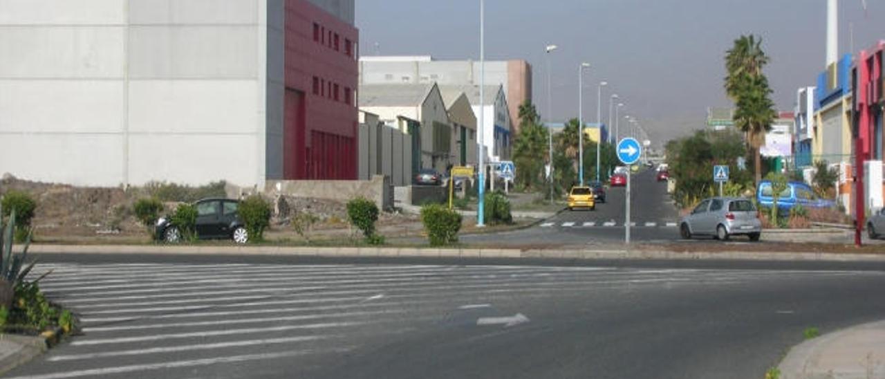 Vista del polígono industrial de Arinaga, donde está una de la naves a subastar.