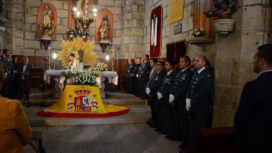 Misa de celebración del Pilar, el año pasado en la iglesia de Coiro, en Cangas. // G.N.