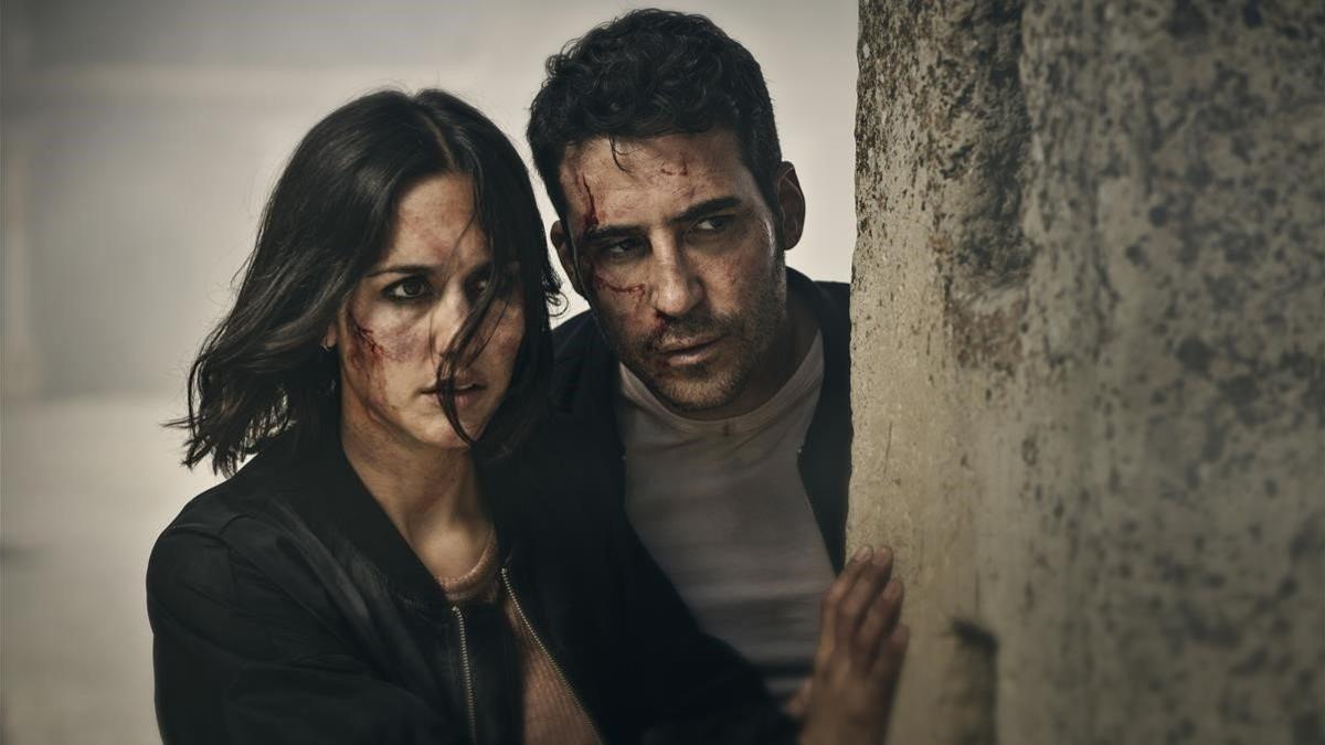 Megan Montaner y Miguel Ángel Silvestre, en '30 monedas'