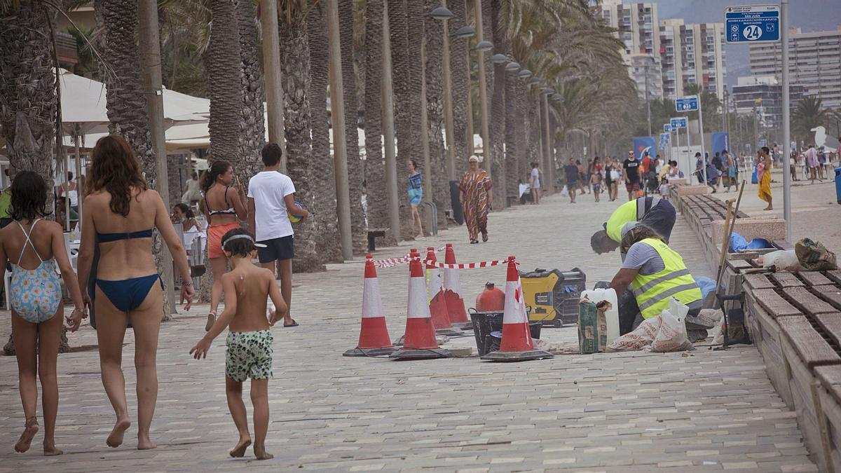 La avenida de Niza, en el paseo marítimo de la Playa de San Juan