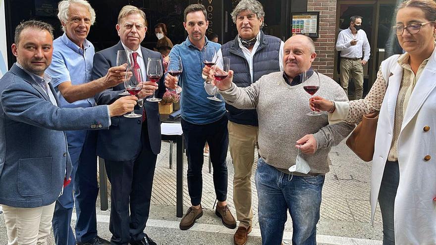 Bollo ovetense, vino de Cangas - La Nueva España - Vimarsana News