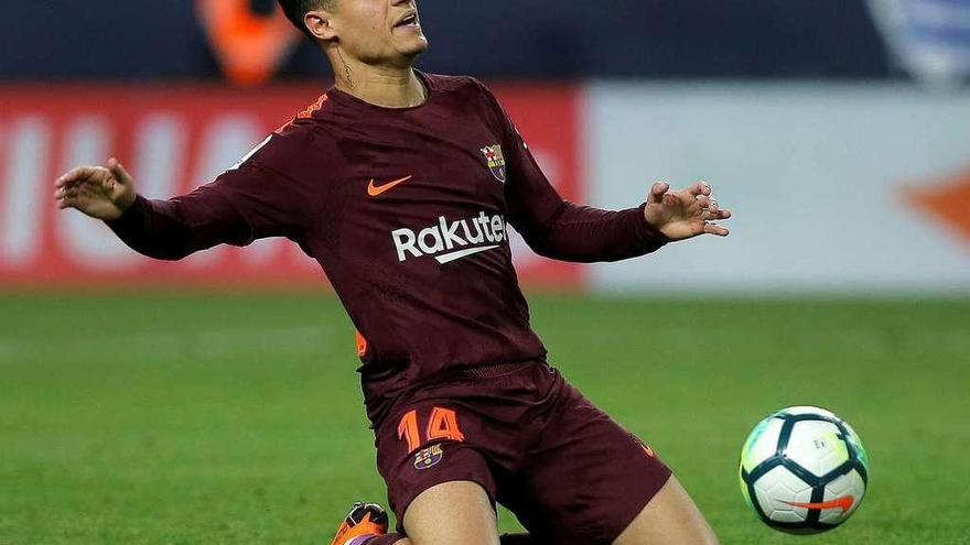 Coutinho se lamenta por una ocasión fallada en el partido contra el Málaga del pasado fin de semana.