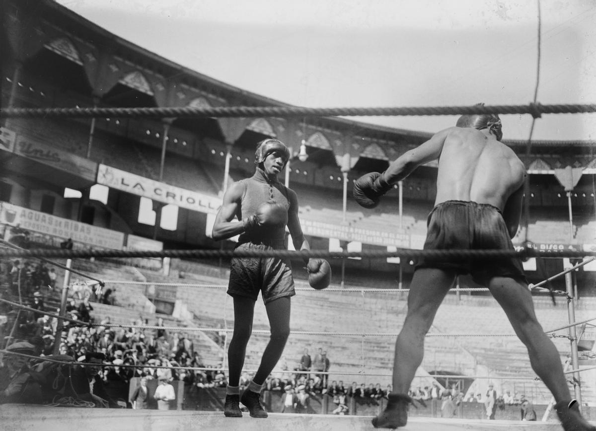  Alf Brown entrenando en la plaza de toros Monumental en 1930
