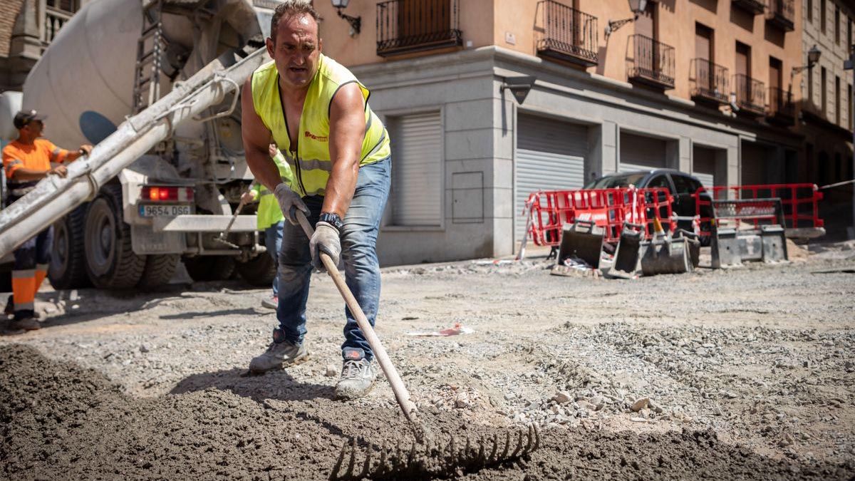 UGT y CCOO piden medidas para trabajadores al aire libre