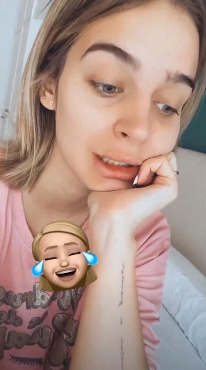 Laura Escanes quejándose en Instagram