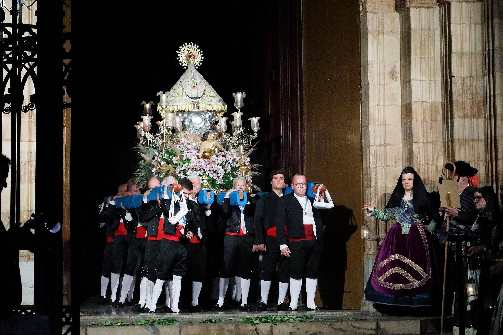 Castelló disfruta de la Serenata en honor a la Virgen del Lledó