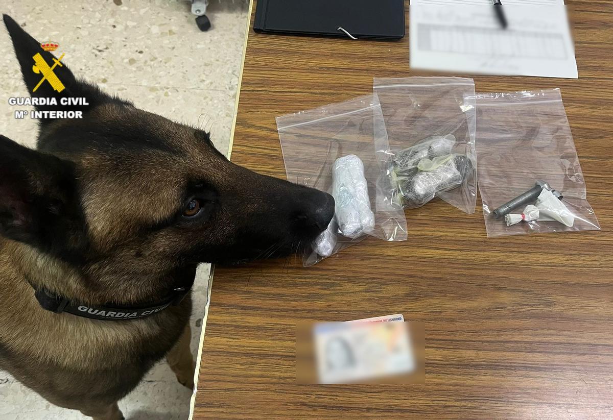 Material incautado que iba a entrar en prisión