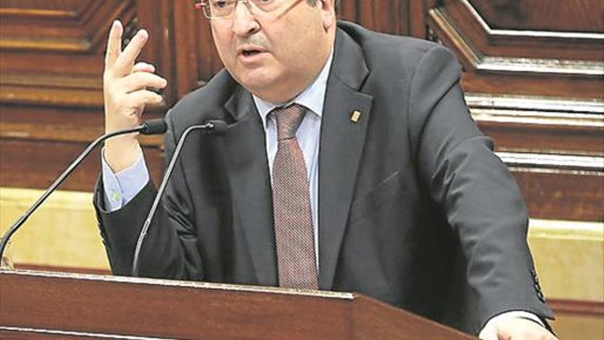 Torra plantea otro referéndum sin el aval de sus ‘consellers’