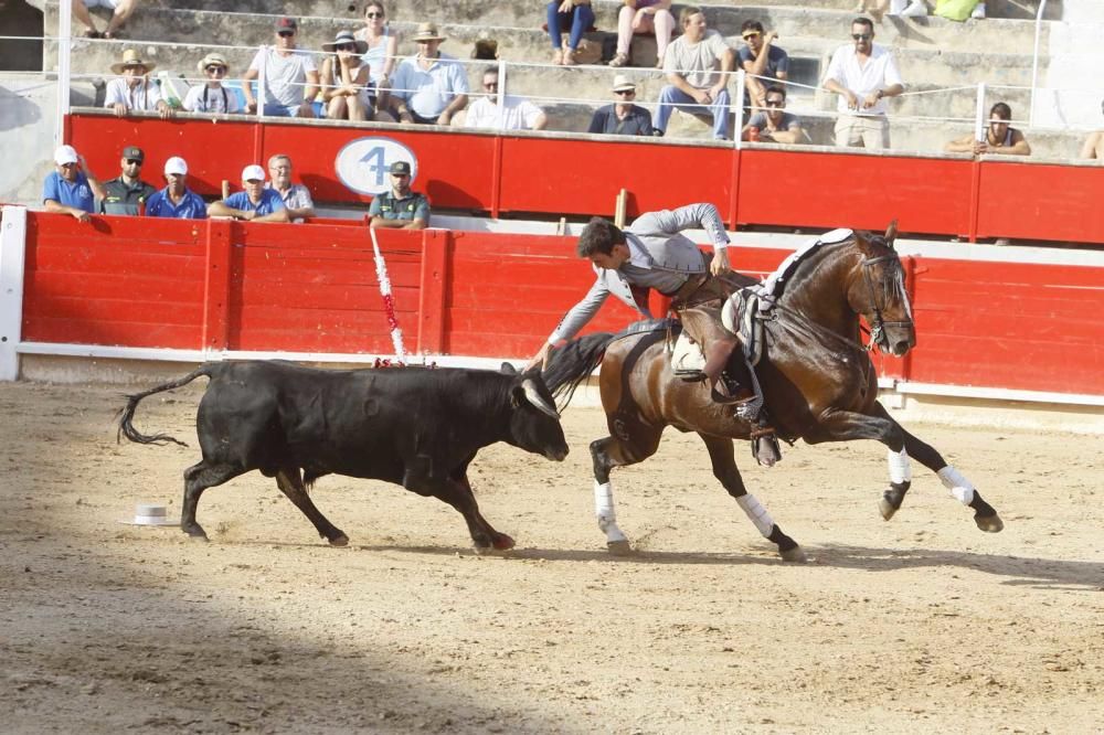 Sergio Galán y Joâo Moura se reparten ocho orejas en Inca