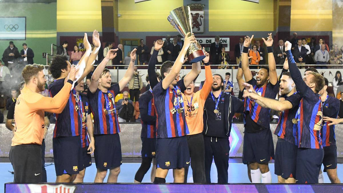 El Barça celebró por todo lo alto la Copa Plenitude Asobal