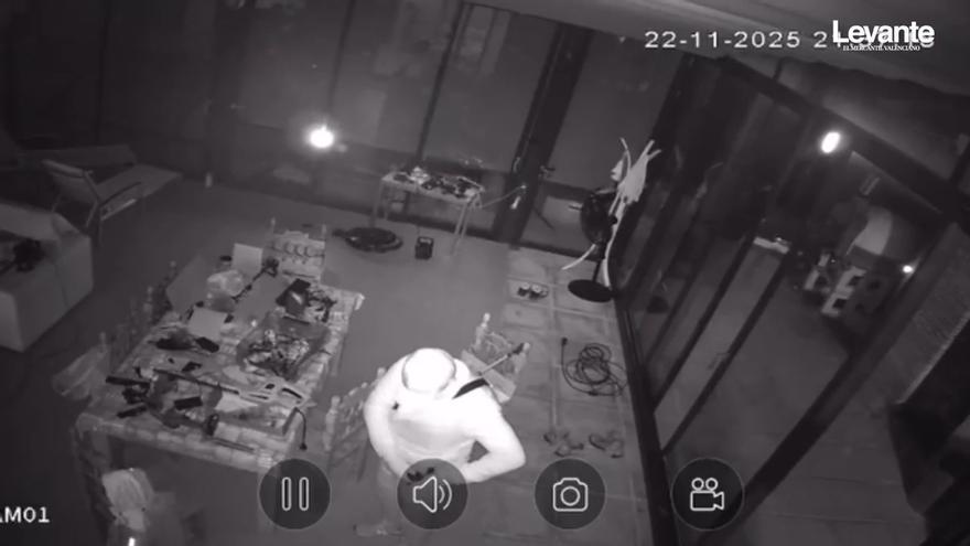 Los vecinos afectados por robos en Gilet sienten el acoso de un dron