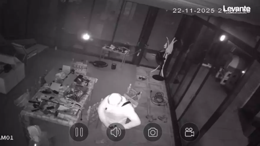 Así ha quedado grabado el asalto a un chalet en Gilet