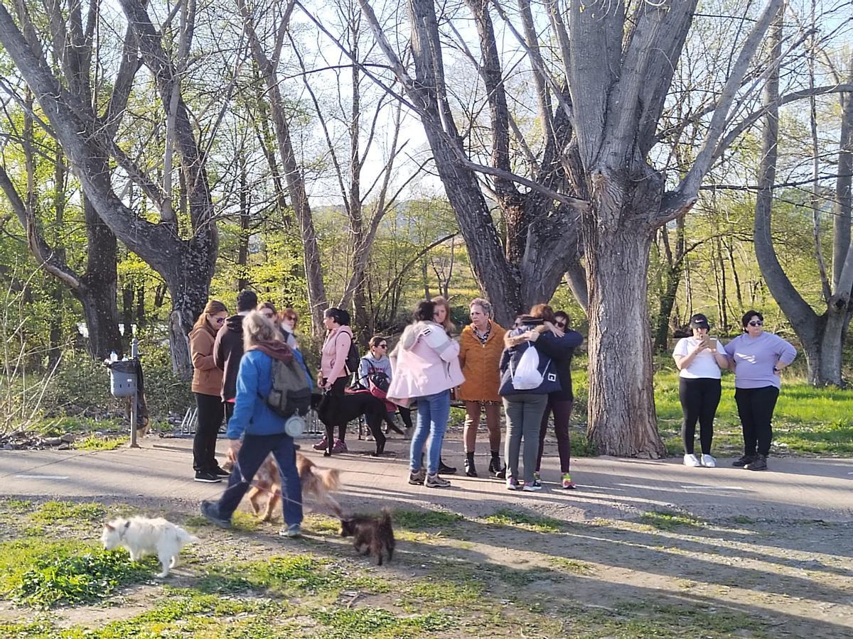 Voluntarios que han buscado a Fernando Zamora, desaparecido en Plasencia.