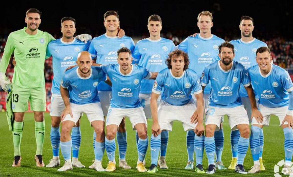 Imagen de la alineación titular de la UD Ibiza, anoche en el estadio de Anduva. | LALIGA