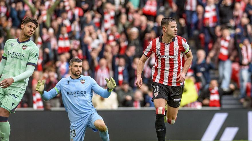 El Athletic respira en San Mamés y deja tocado al Levante