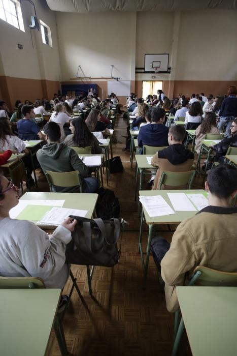 Ebau 2019 en Asturias: primer día de exámenes de selectividad en Avilés