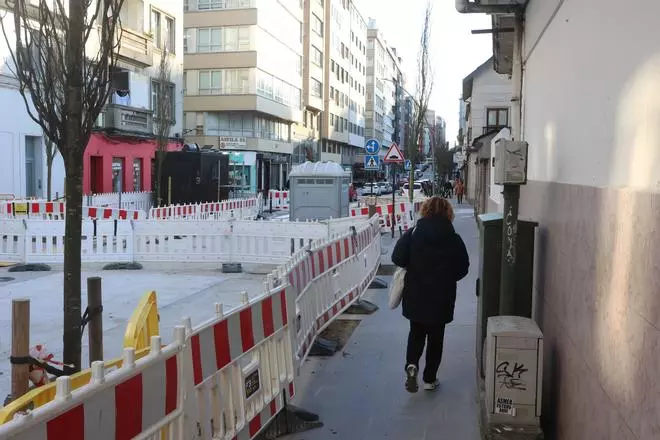 Las obras en la avenida de Os Mallos continúan un año después del inicio de los trabajos