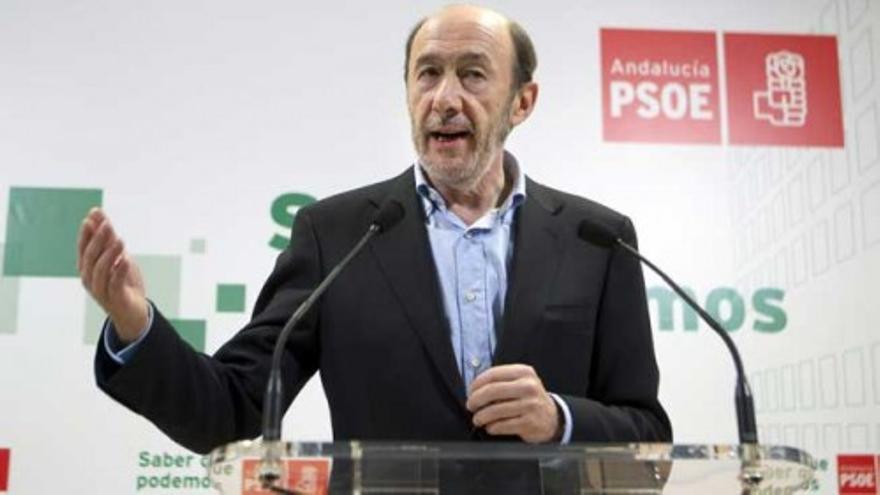 Rubalcaba: "Cada ministro anuncia un retroceso en derechos"