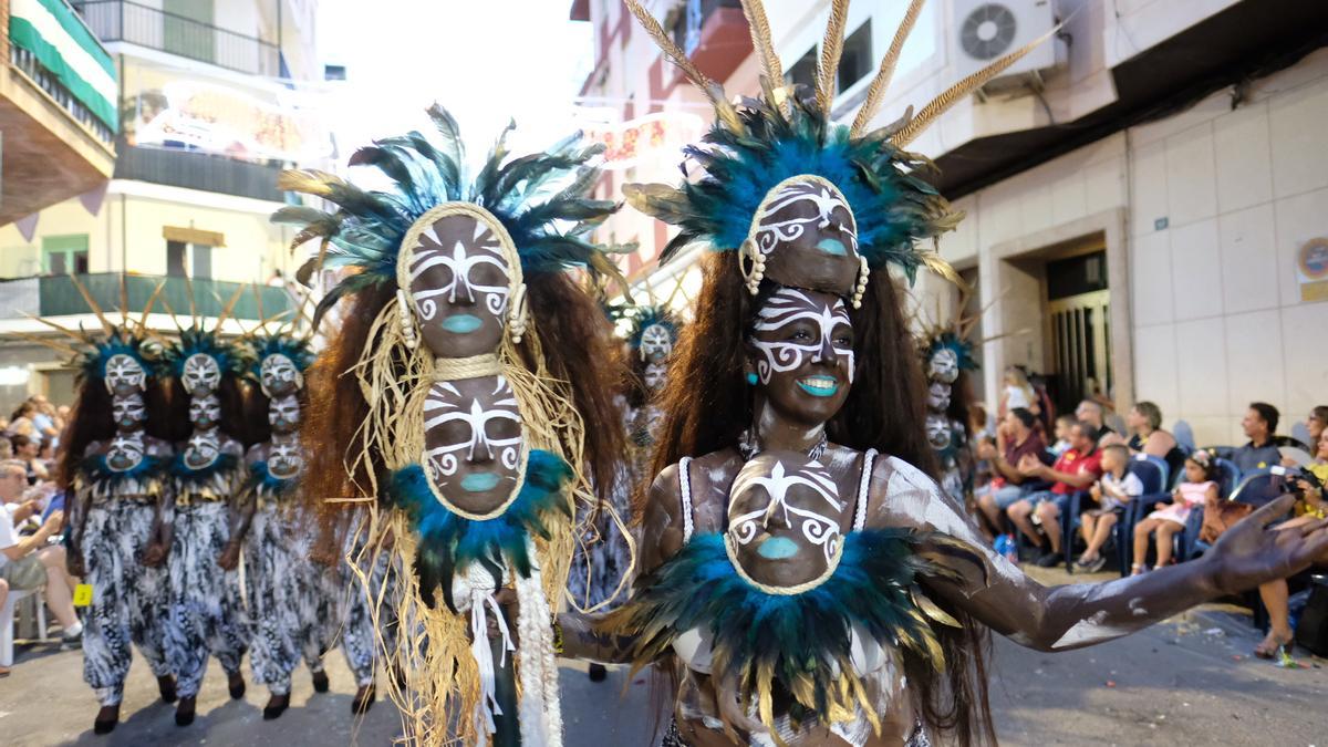 Los desfiles de Moros y Cristianos se celebran los días 21 y 23 de julio.