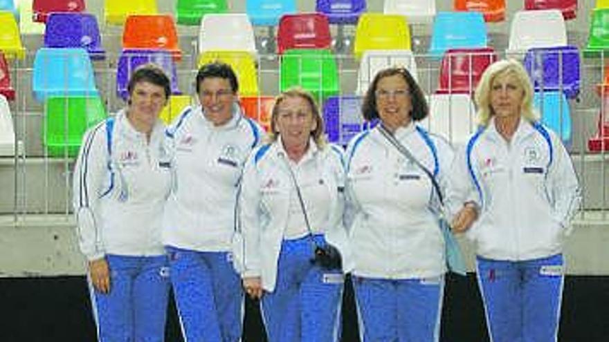 Las mujeres triunfan en el Regional de bolos