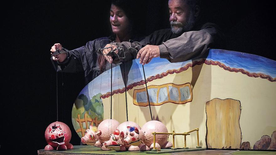 &#039;Los tres cerditos&#039; del Teatro Arbolé celebran sus dos décadas sobre los escenarios