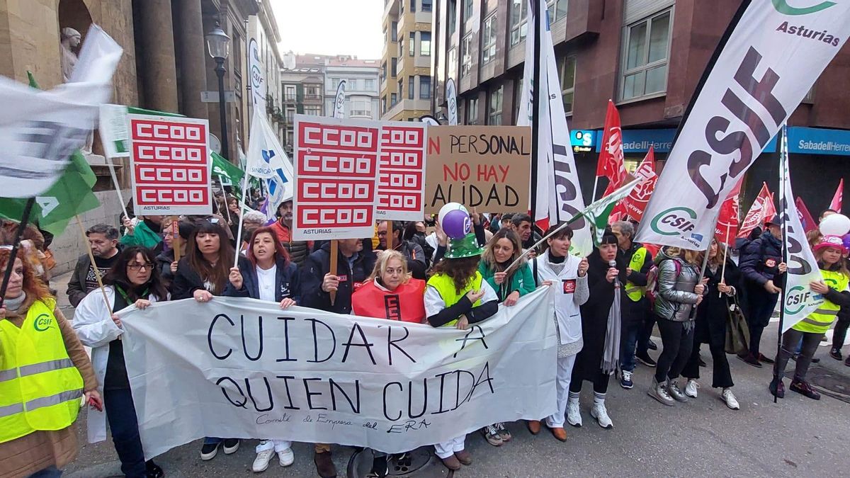 Las enfermeras del ERA se manifiestan en Gijón