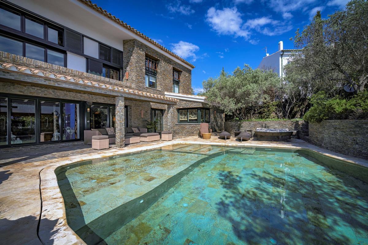 Les imatges de la casa de Pilar Rahola de Cadaqués, ara en venda