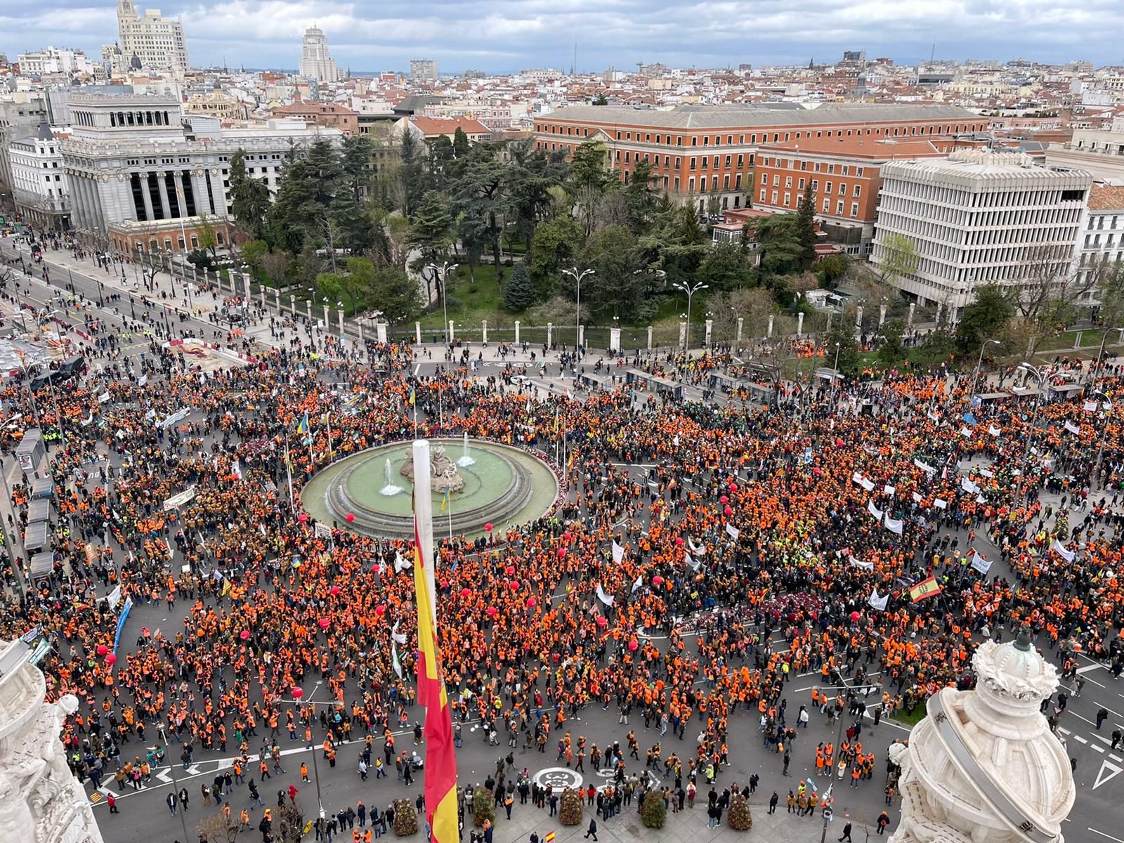 Miles de agricultores y regantes de la provincia se manifiestan en Madrid en defensa del campo