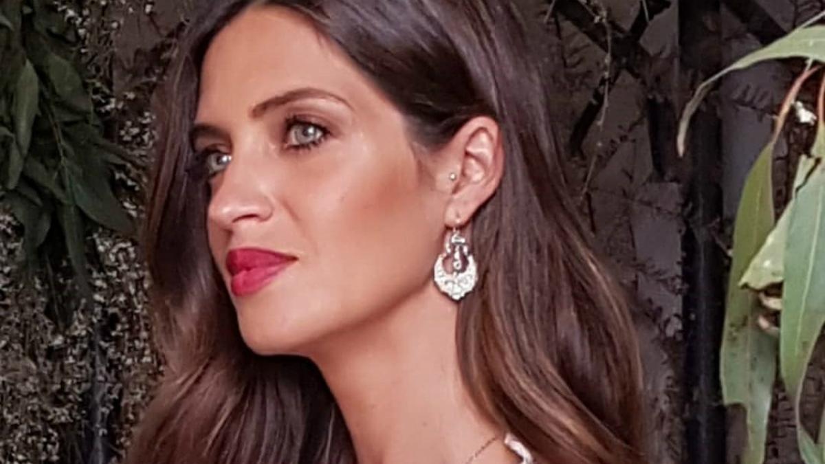 Sara Carbonero con pendientes de la colección 'Saudade', su colaboración con Agatha Paris