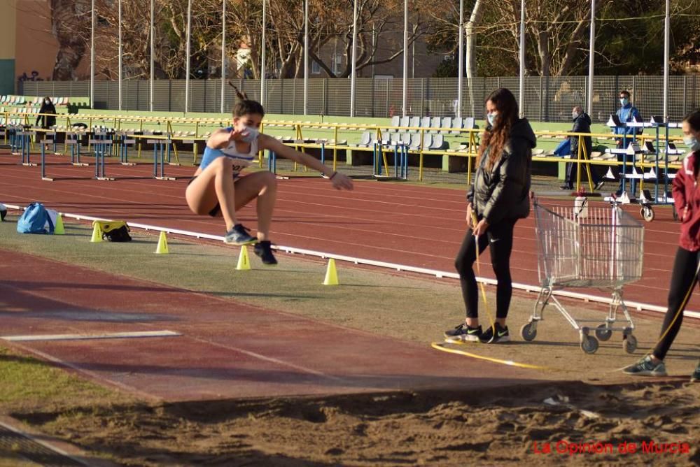 Control federativo de atletismo en Cartagena