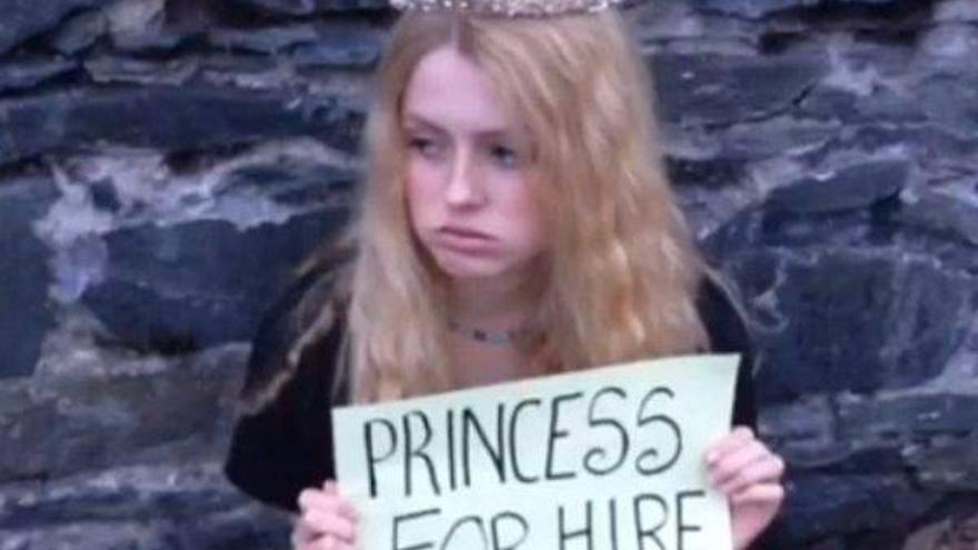 Una princesa de &#039;Juego de Tronos&#039; busca trabajo en la calle
