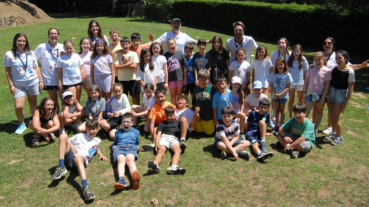 Primer turno del campamento PequenaAventura na Granxa en Abades.
