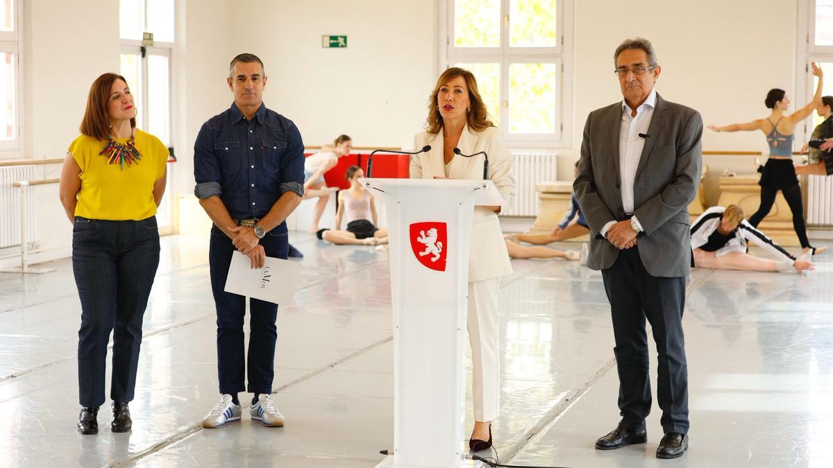 Chueca y Calvo, este miércoles en una rueda de prensa juntos.