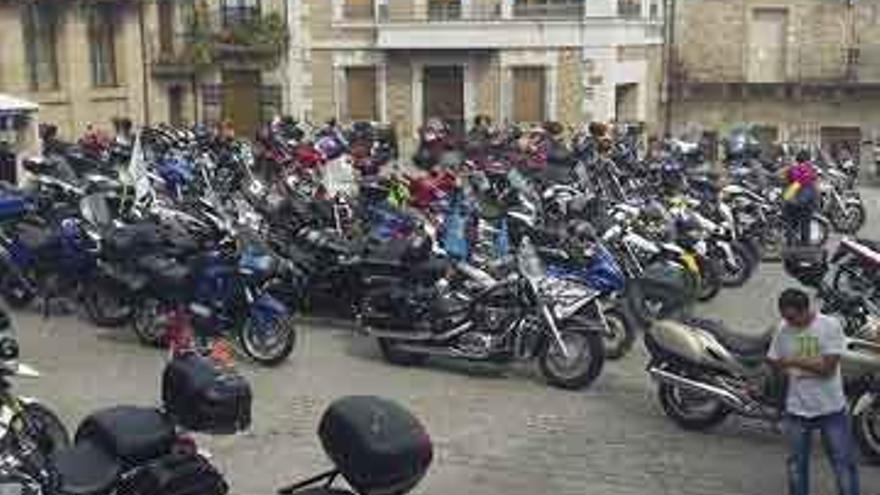 Las motos invaden Fermoselle