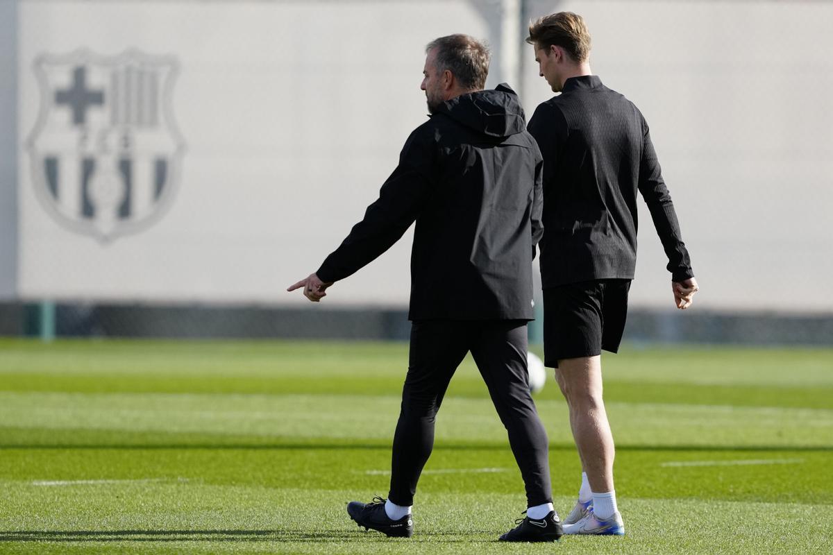 Hansi Flick confía mucho en Frenkie de Jong