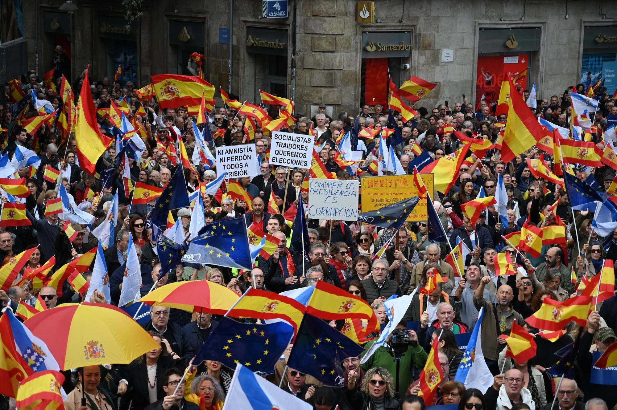 Contrarios a la amnistía se unen en una manifestación en Pontevedra