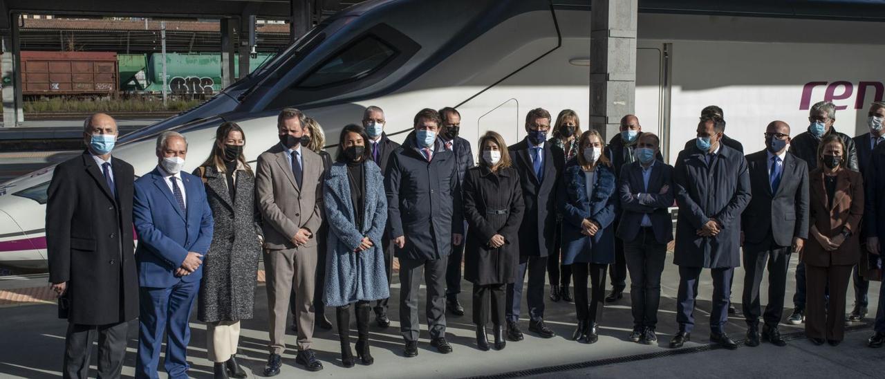 Así fue el histórico primer viaje del AVE a Galicia