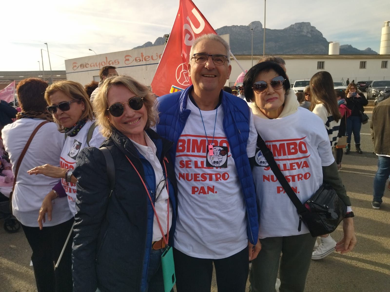 Manifestación contra el cierre de la histórica factoria de Bimbo en El Verger