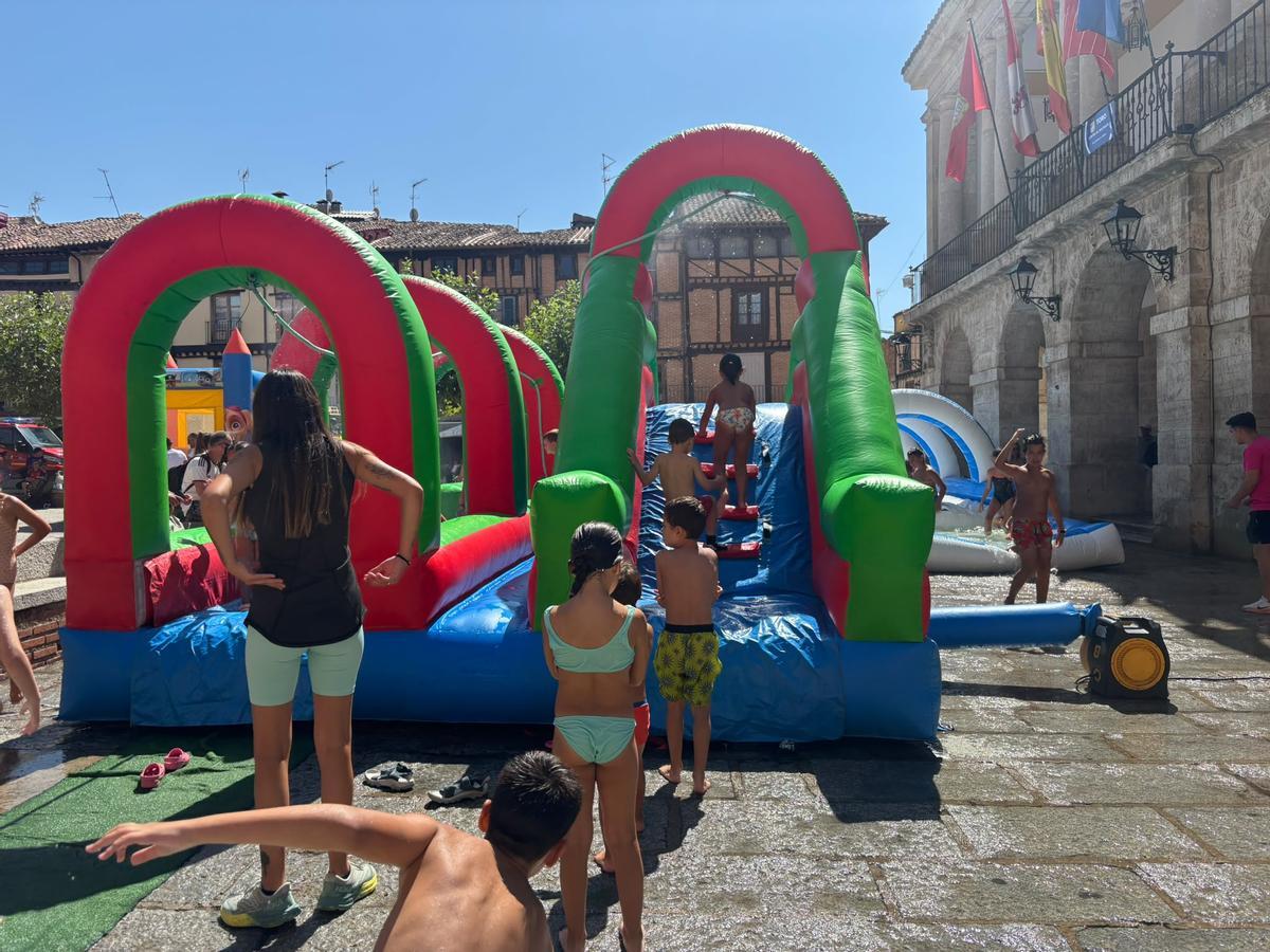 Toro celebra San Lorenzo con una gran exhibición de bomberos y actividades acuáticas para los más pequeños