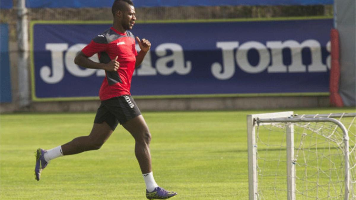 Mamadou Sylla durante un entrenamiento en la Ciutat Esportiva Dani Jarque