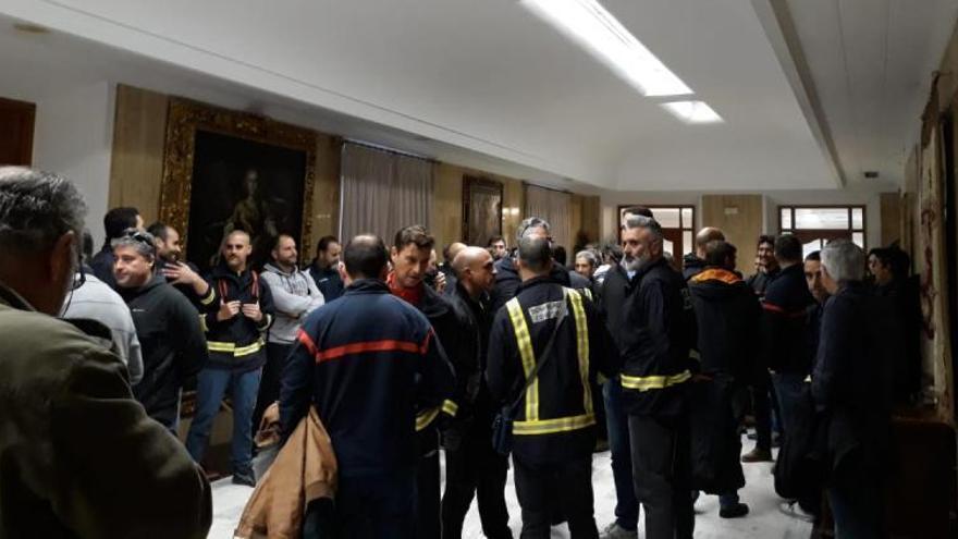 Los bomberos de Córdoba, al rojo vivo