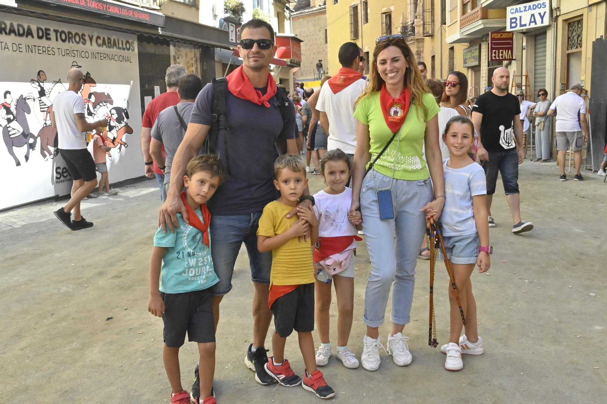 Fotos de ambiente y de la segunda Entrada de Toros y Caballos de Segorbe