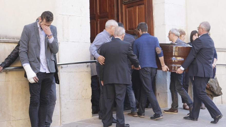 La autopsia descarta que el joven de Villalonga muriera de una patada en la cabeza