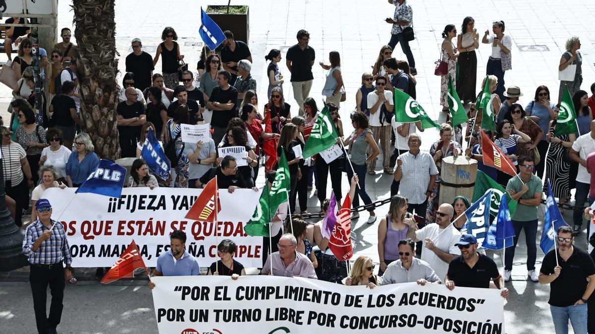 Concentración de interinos en València