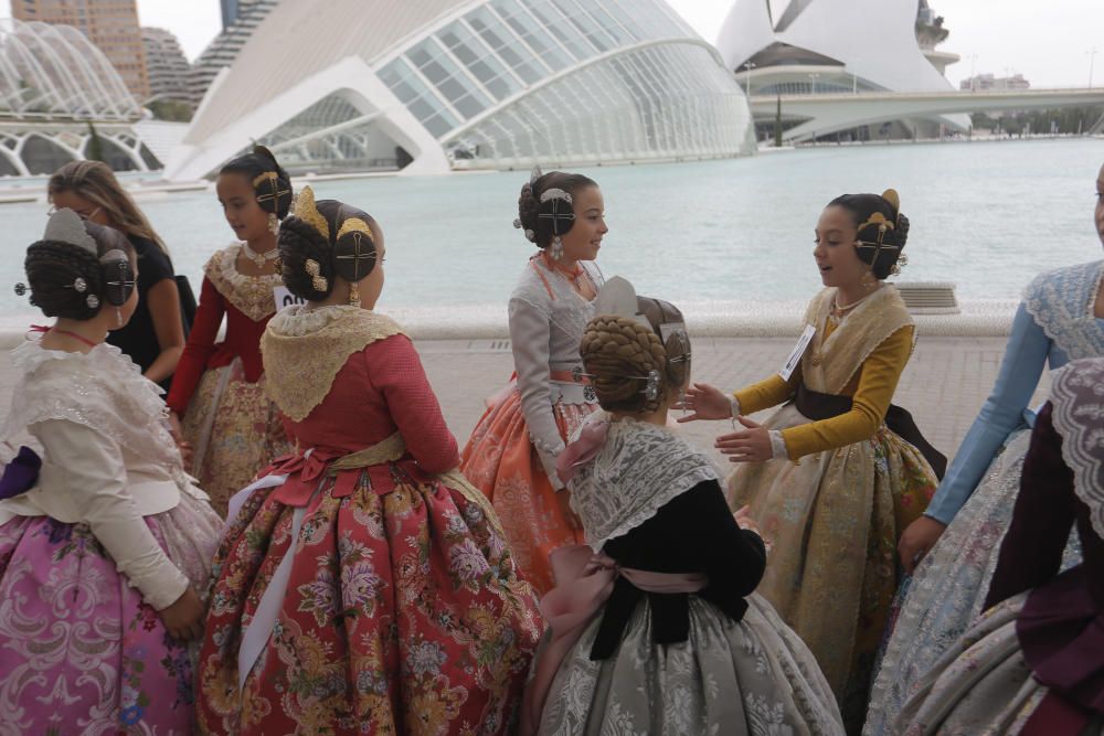 Las candidatas a Fallera Mayor Infantil visitan el Museo Príncipe Felipe