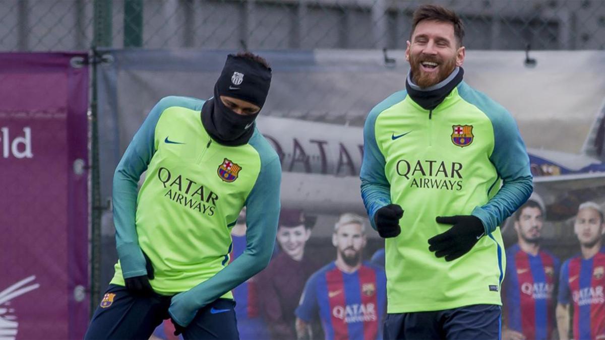 Neymar y su gesto, protagonistas en el entrenamiento